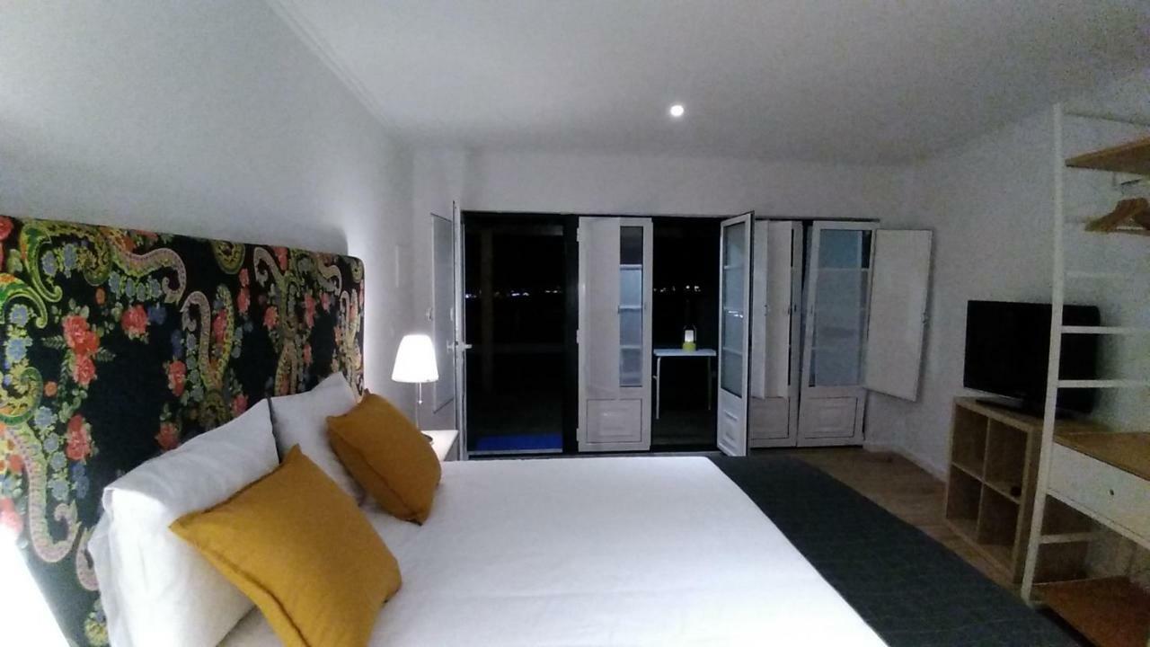 Vistalmar Sao Martinho Bed & Breakfast São Martinho do Porto Exterior photo