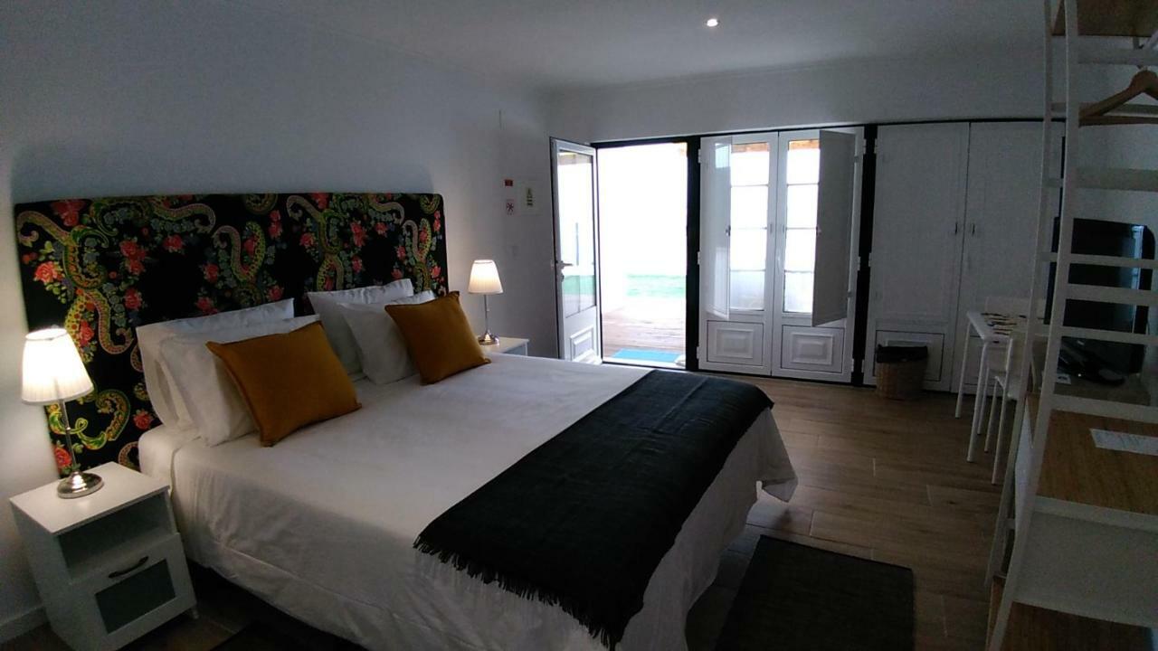 Vistalmar Sao Martinho Bed & Breakfast São Martinho do Porto Exterior photo