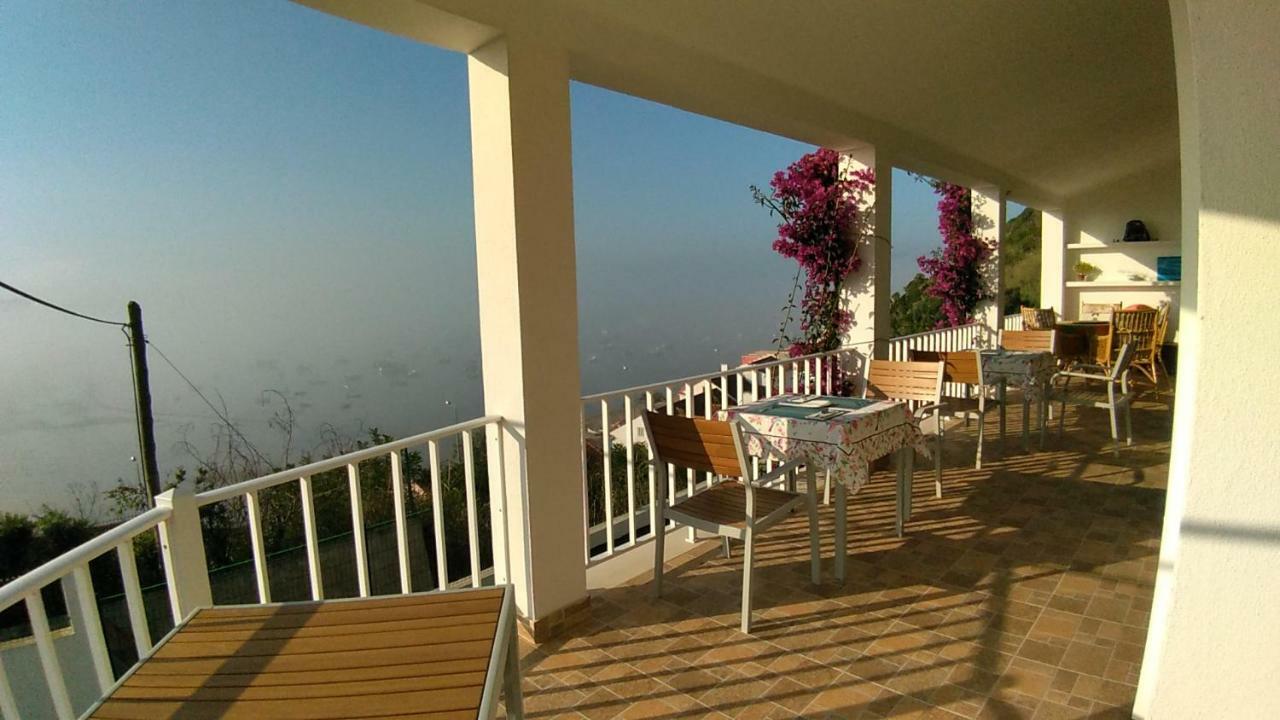 Vistalmar Sao Martinho Bed & Breakfast São Martinho do Porto Exterior photo